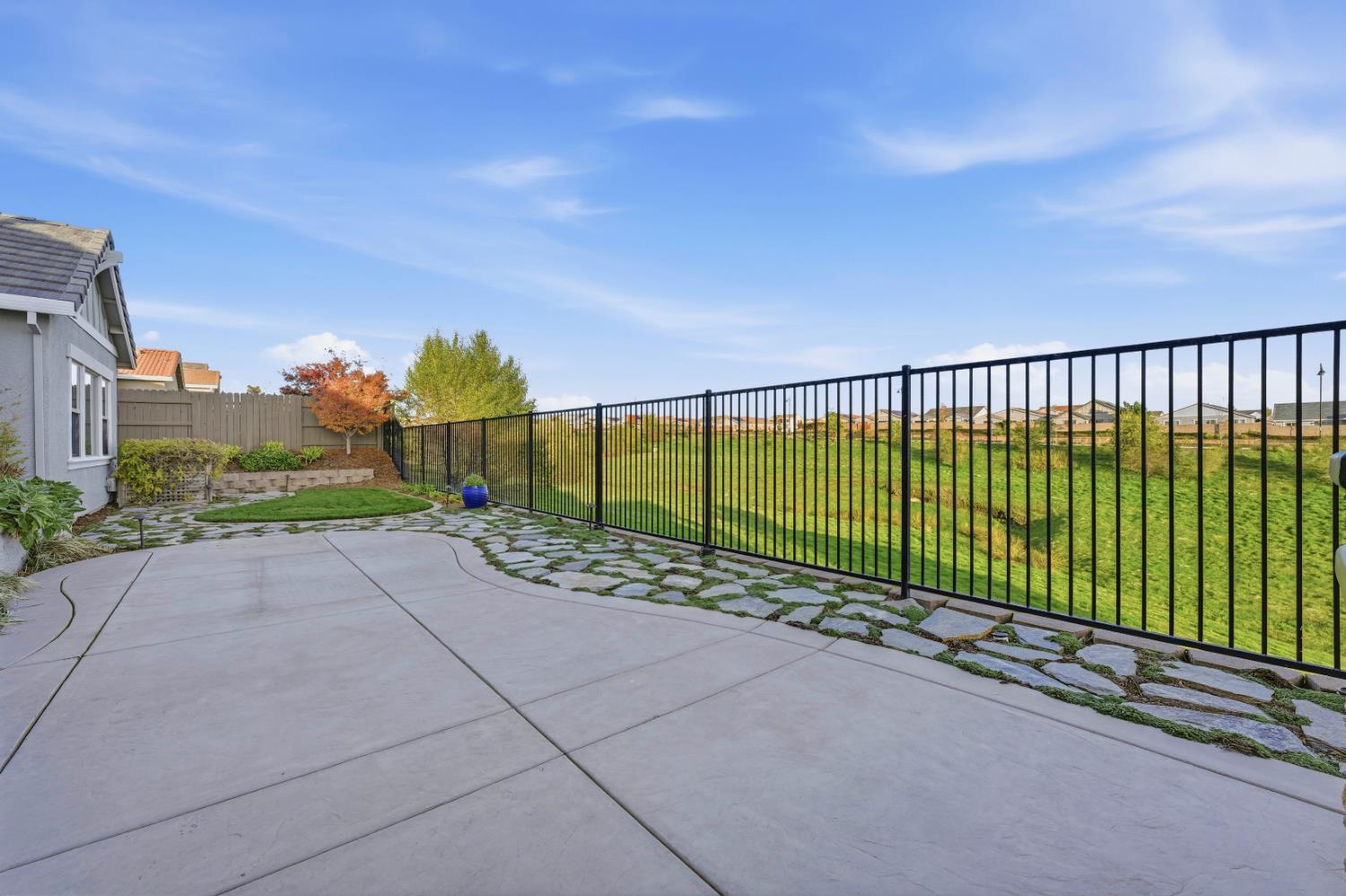 980 Dusty Stone Loop