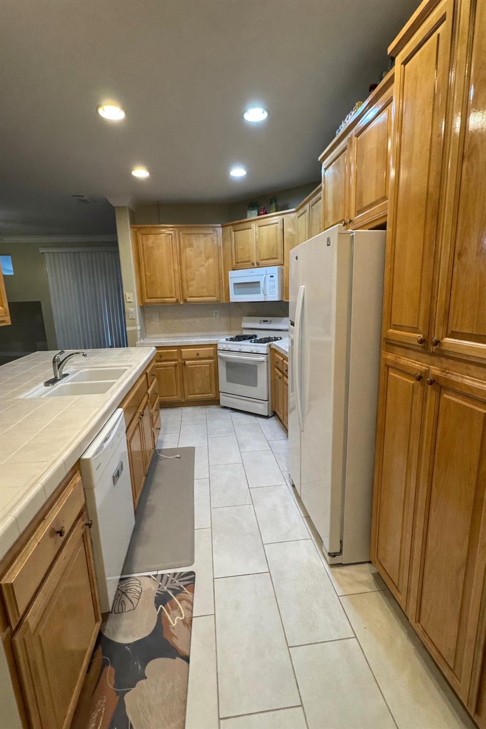 1550 Swallowview Drive