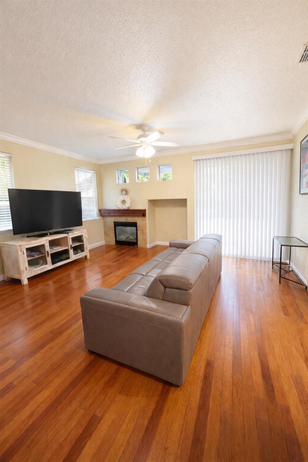 1550 Swallowview Drive