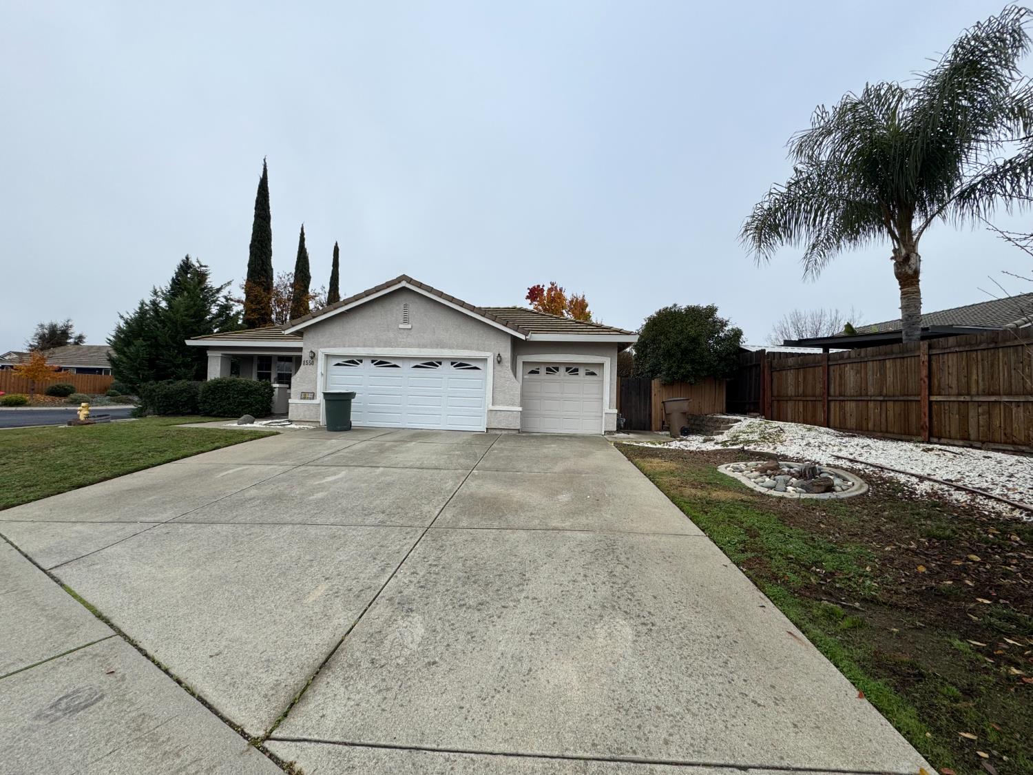 1550 Swallowview Drive