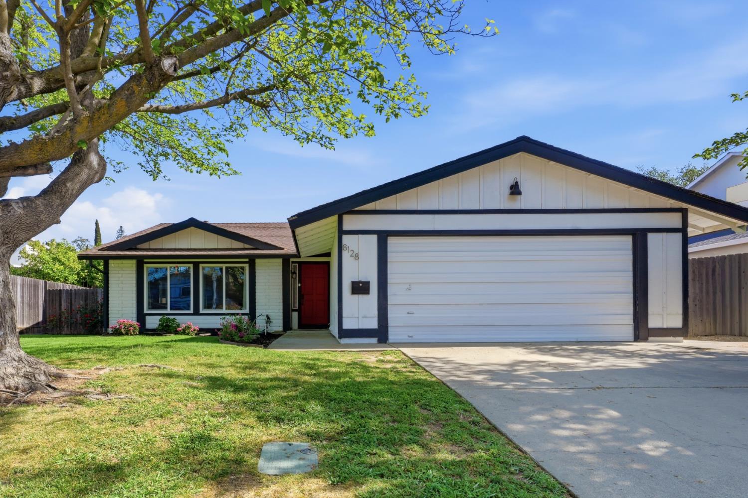 8128 Canyon Oak Drive