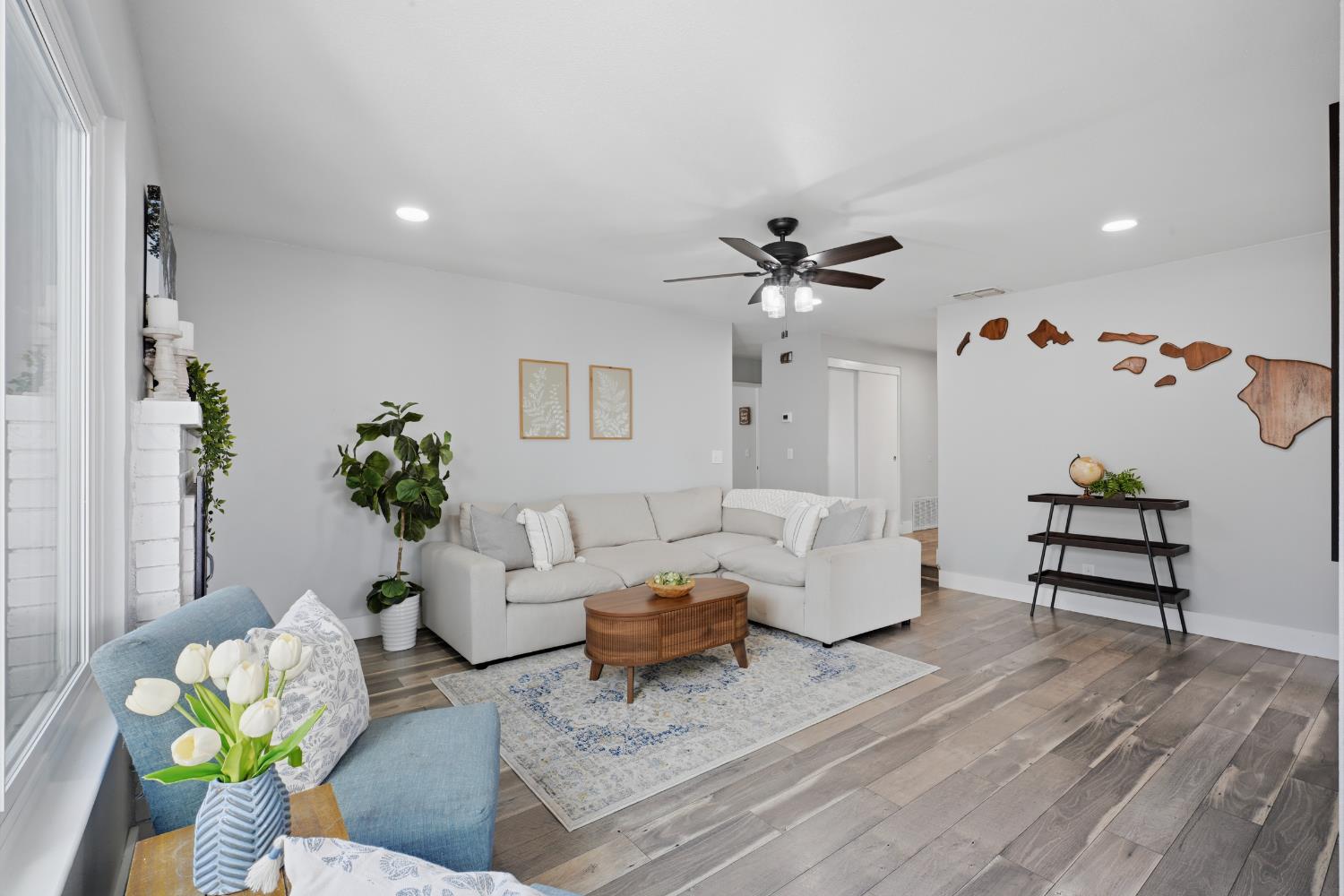 8128 Canyon Oak Drive