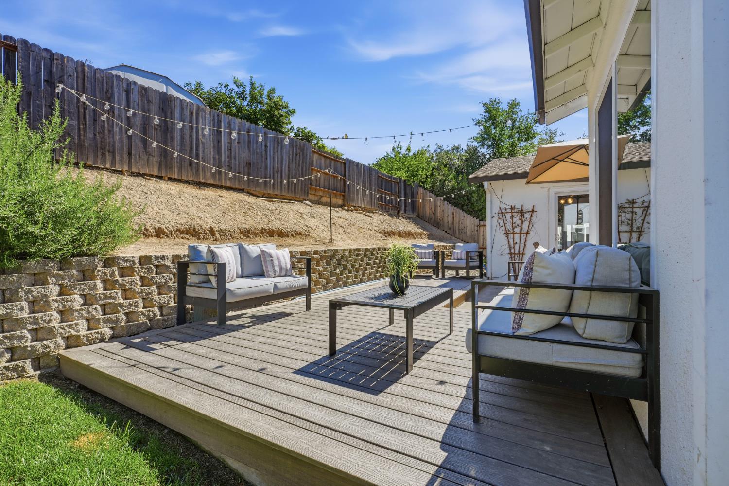 8128 Canyon Oak Drive