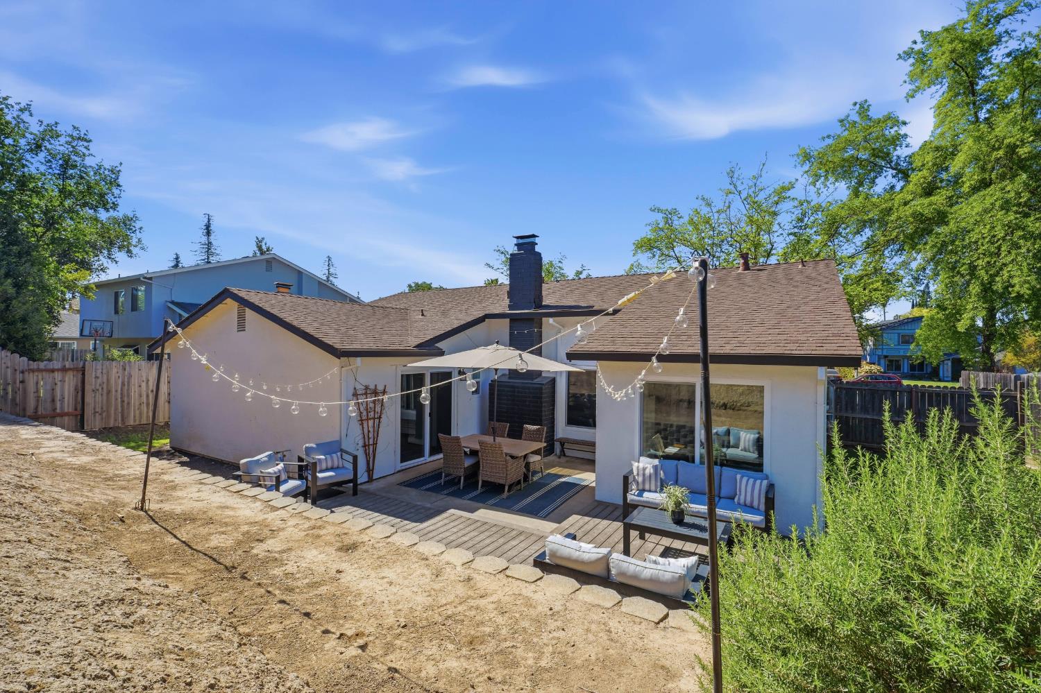 8128 Canyon Oak Drive