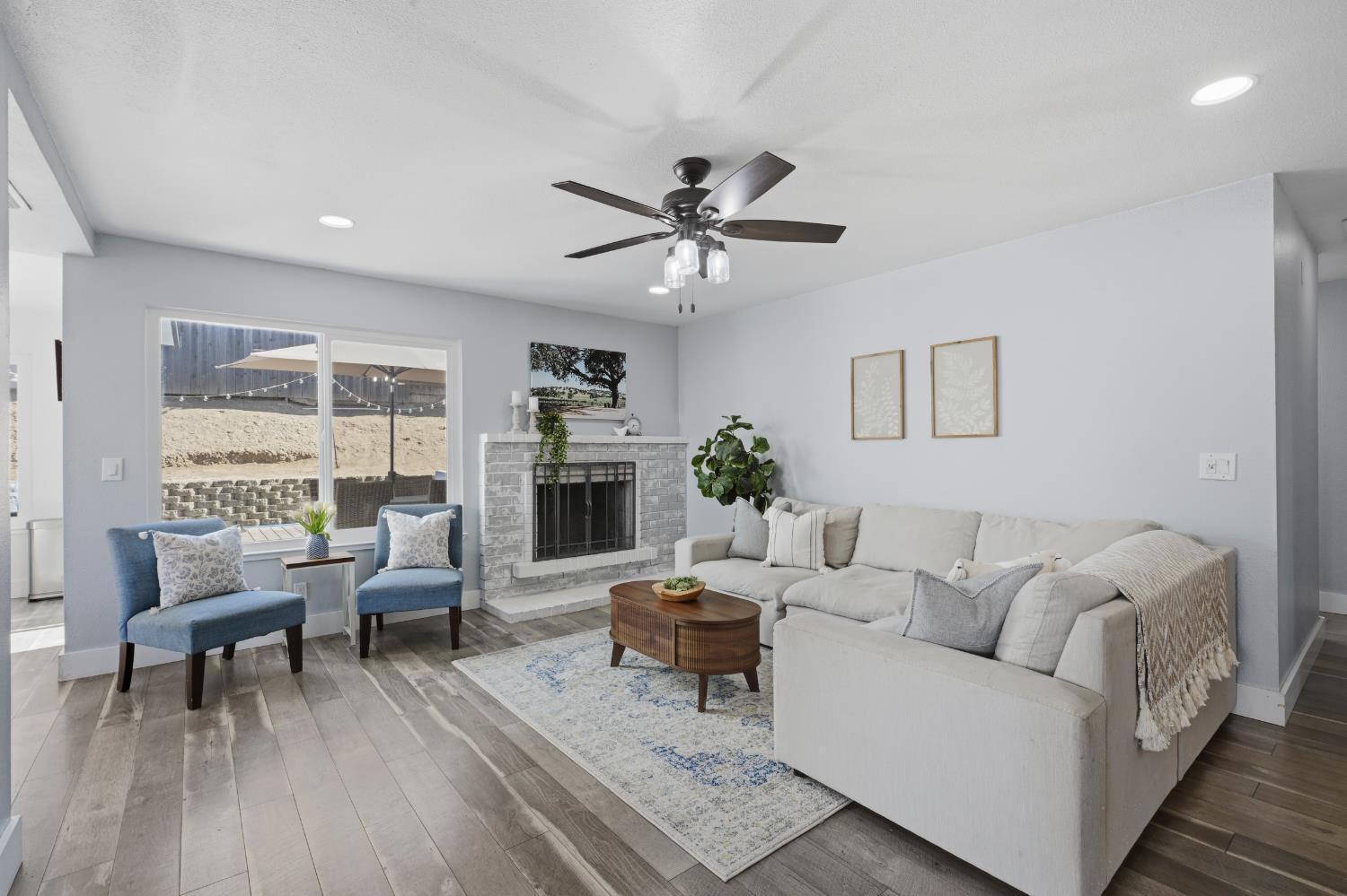 8128 Canyon Oak Drive