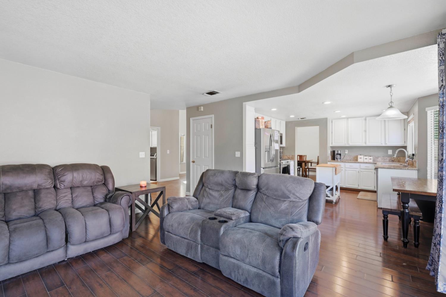 2217 Americana Drive