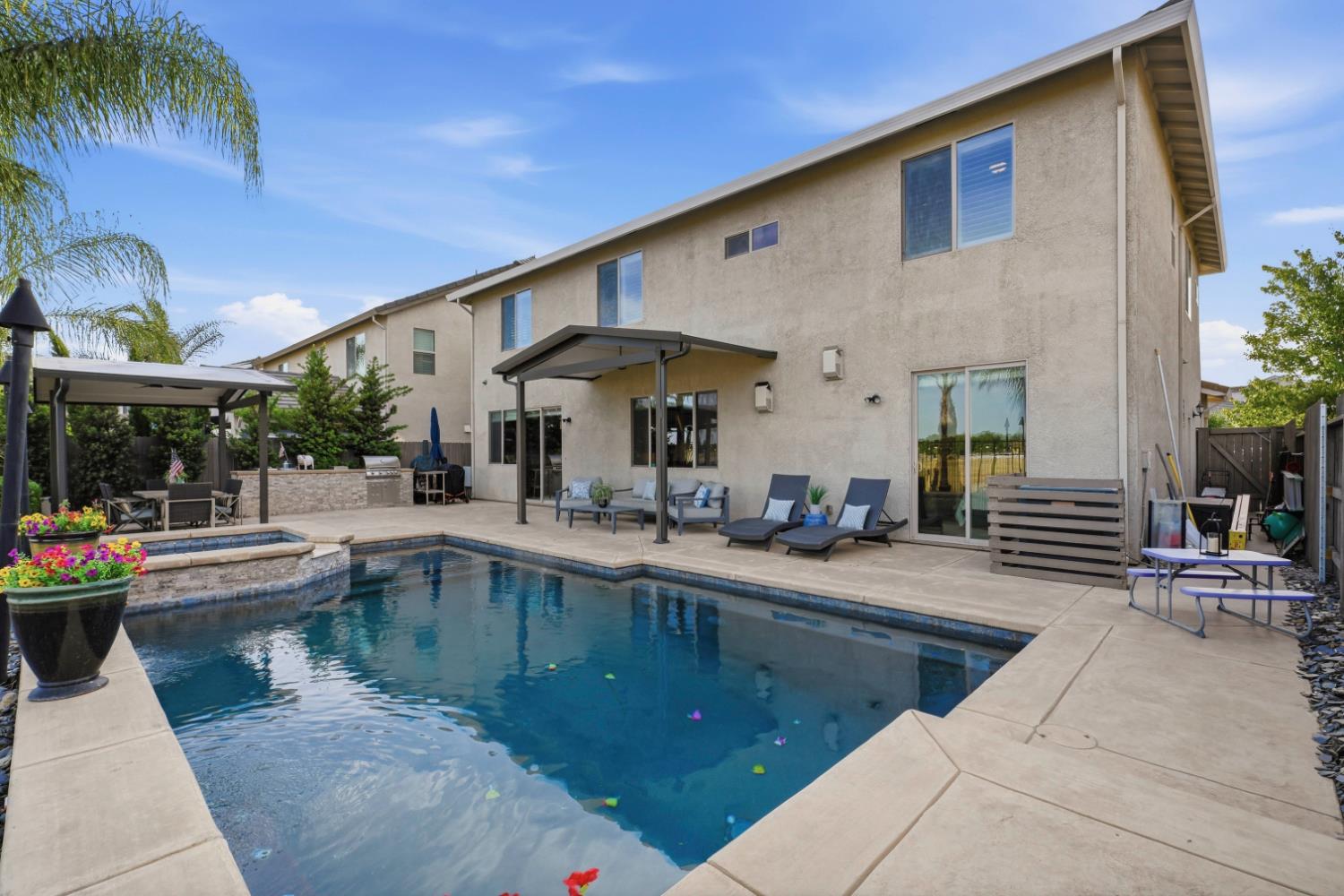 1607 Redmond Drive