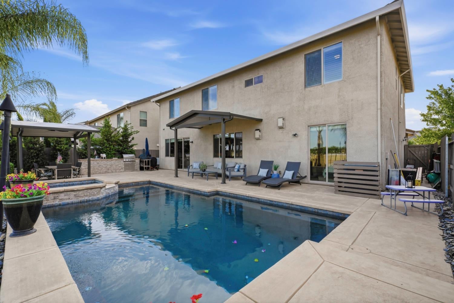 1607 Redmond Drive