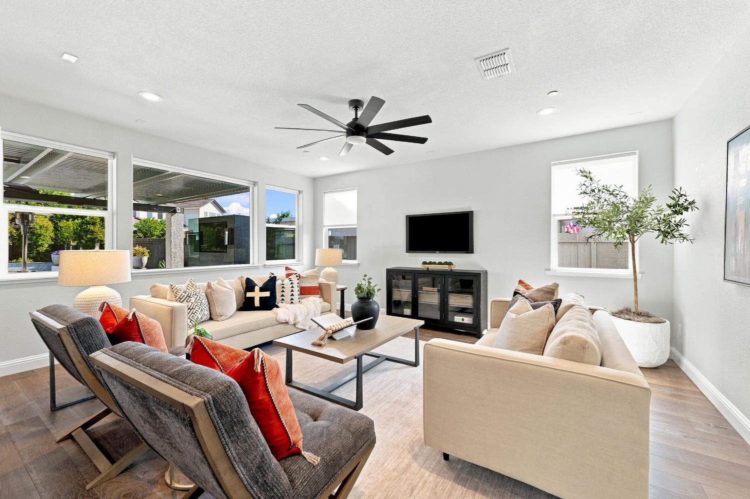 3083 Anastasia Way