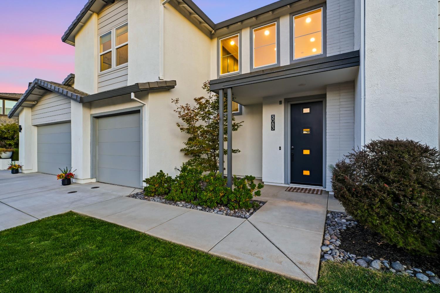 3083 Anastasia Way
