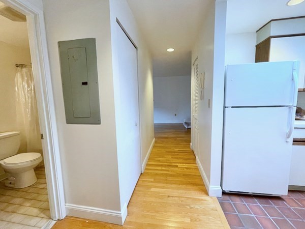 102 Gainsborough # 406E