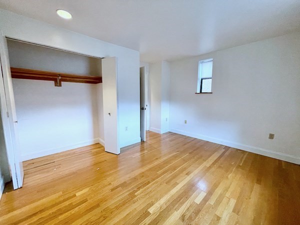 102 Gainsborough # 406E