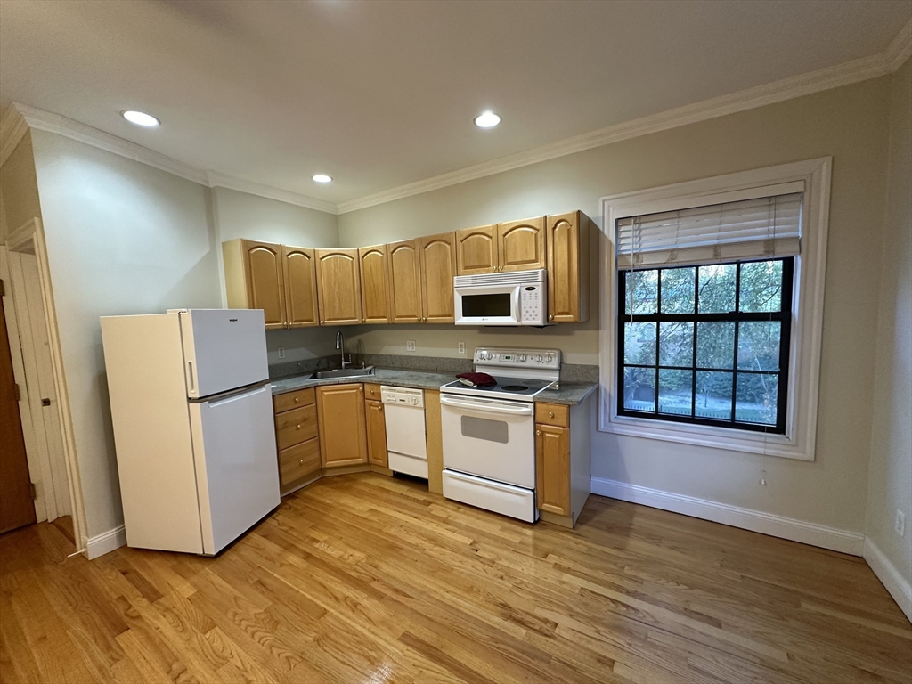 57 Gainsborough St. # 4