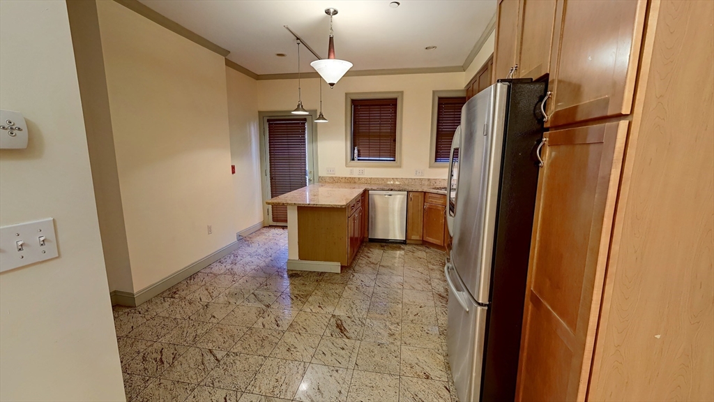 531 Newbury # 1