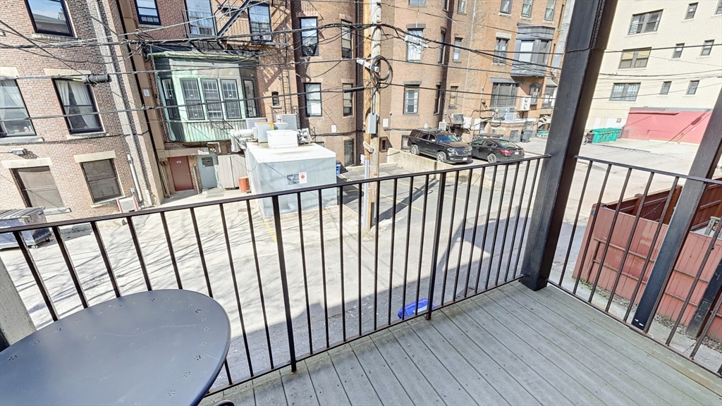 531 Newbury # 1