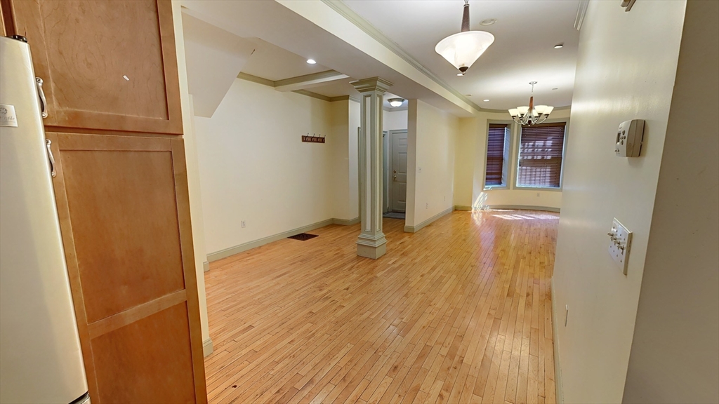 531 Newbury # 1
