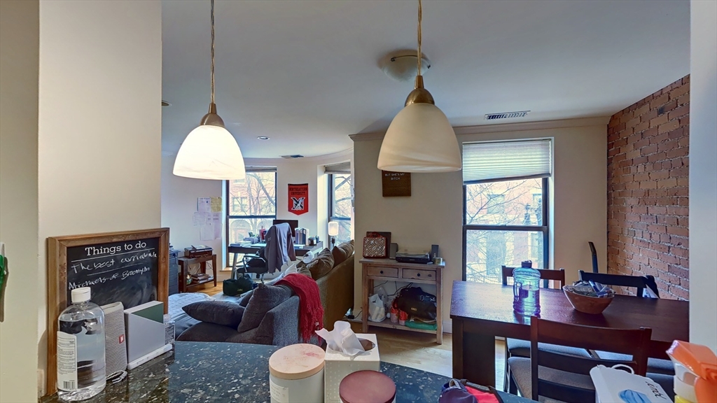 78 Gainsborough Street # 203E