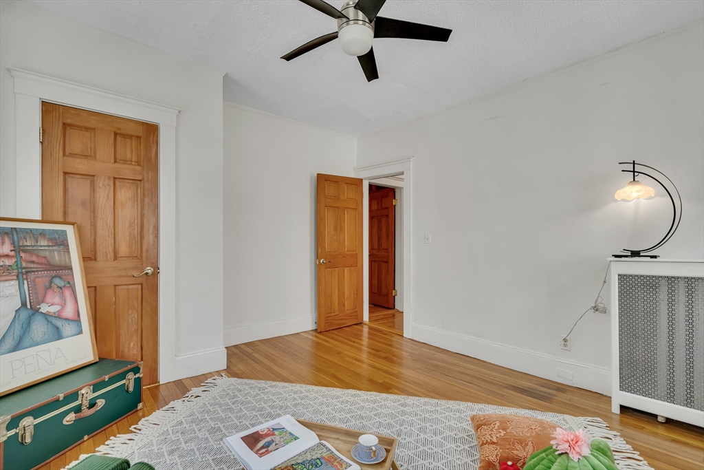 130 Sutherland Rd # 1