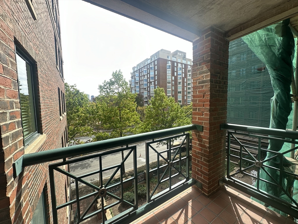 10 Rogers Street # 403