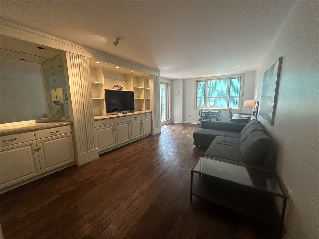 10 Rogers Street # 403
