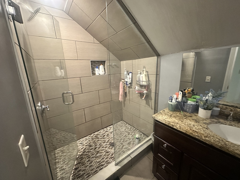 33 Iroquois Street # 2