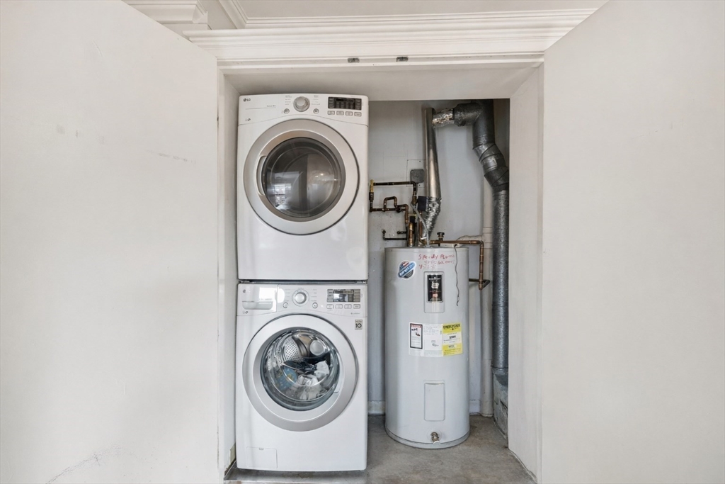 111 Gainsborough Street # 404