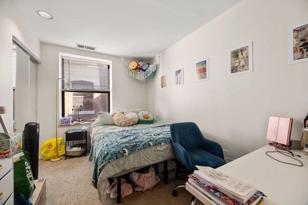 95 Gainsborough Street # 307