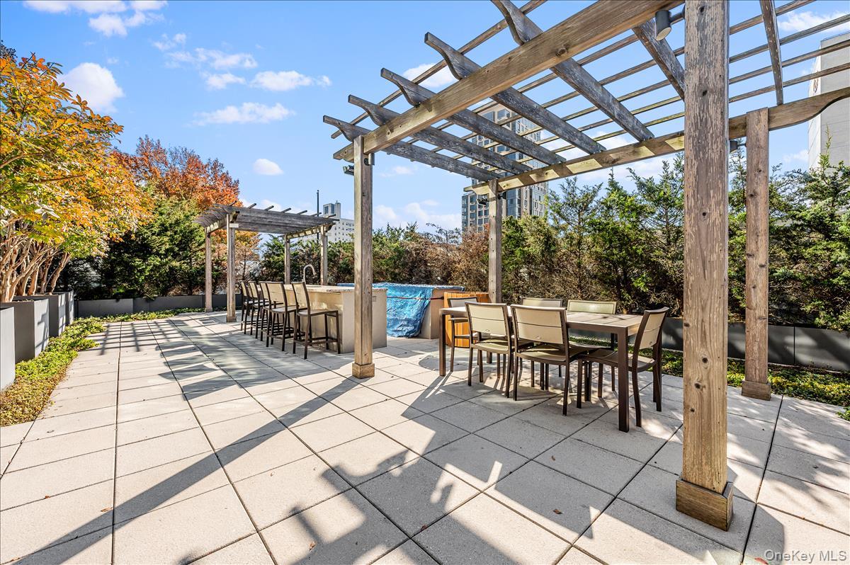 10820 71st Avenue Unit: 16A