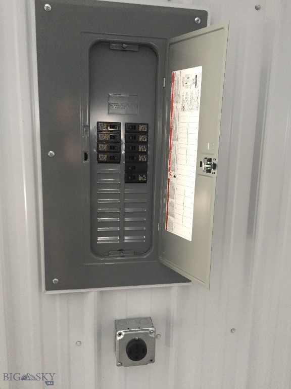 144-B Straight Iron Rd