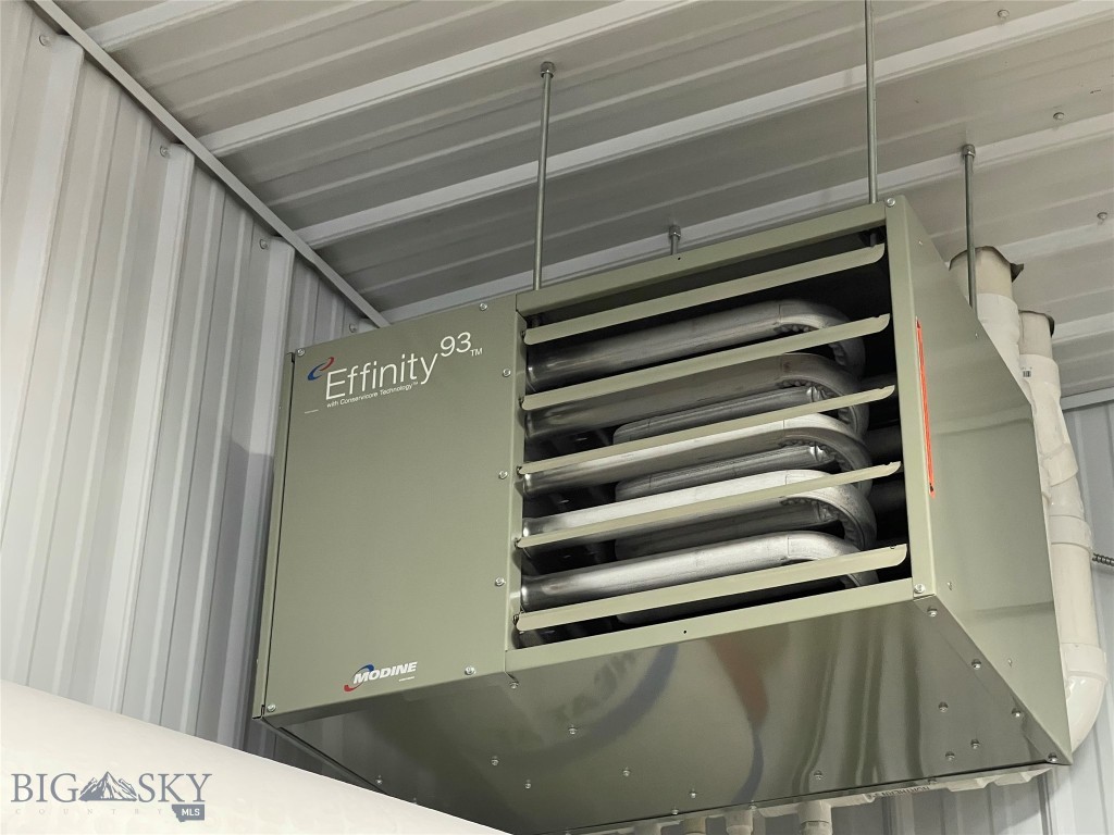 144-B Straight Iron Rd