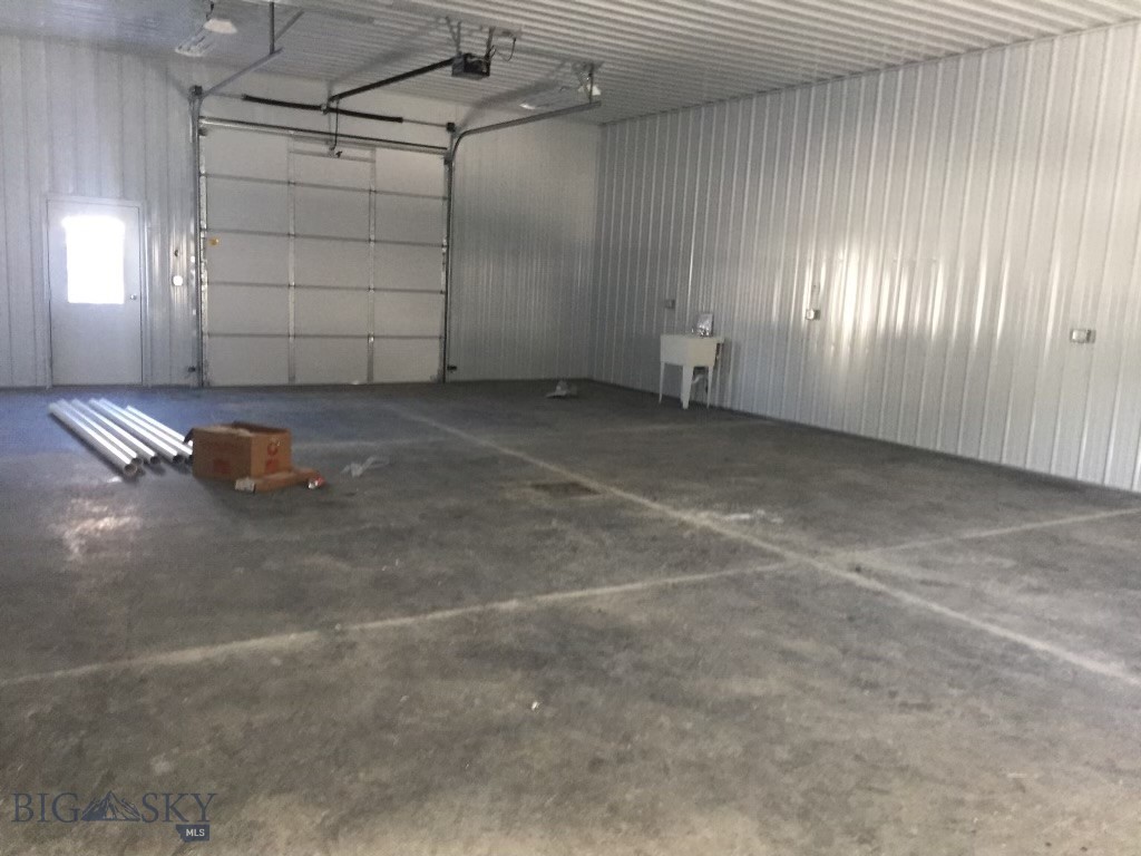 144-B Straight Iron Rd