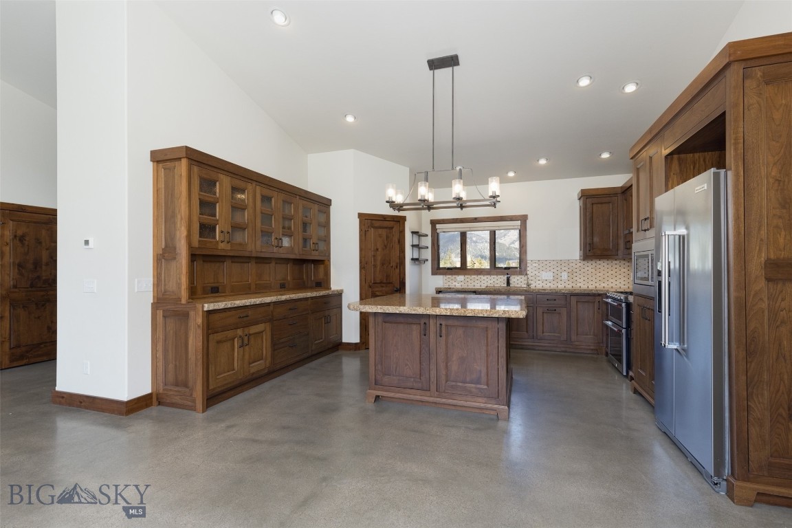 100 Anaconda Drive