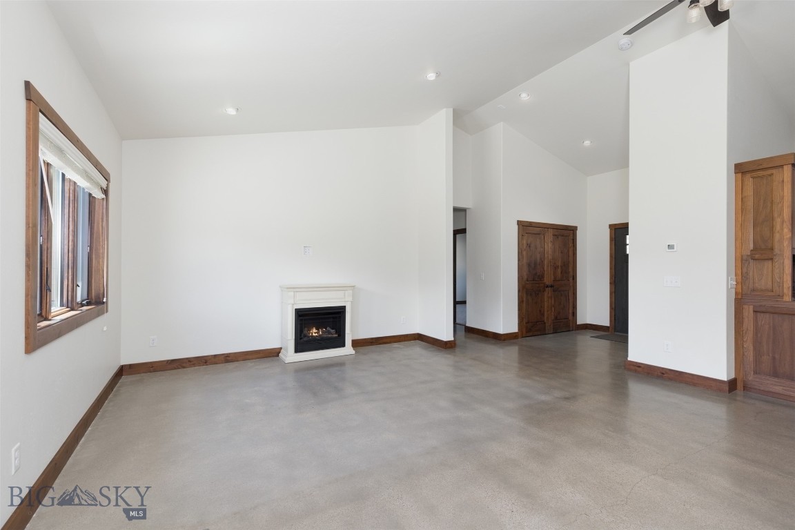 100 Anaconda Drive
