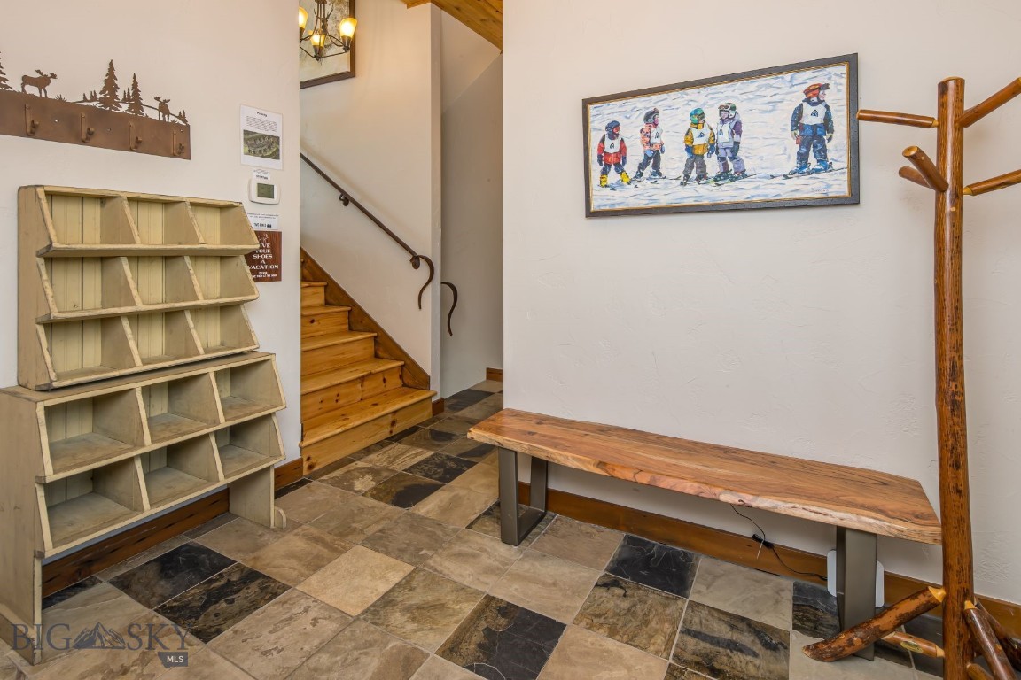 12 Lower Saddle Ridge Road R2