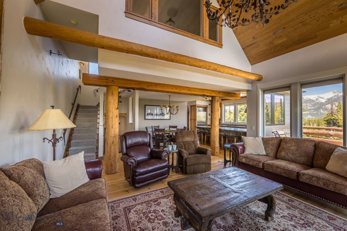 12 Lower Saddle Ridge Road R2