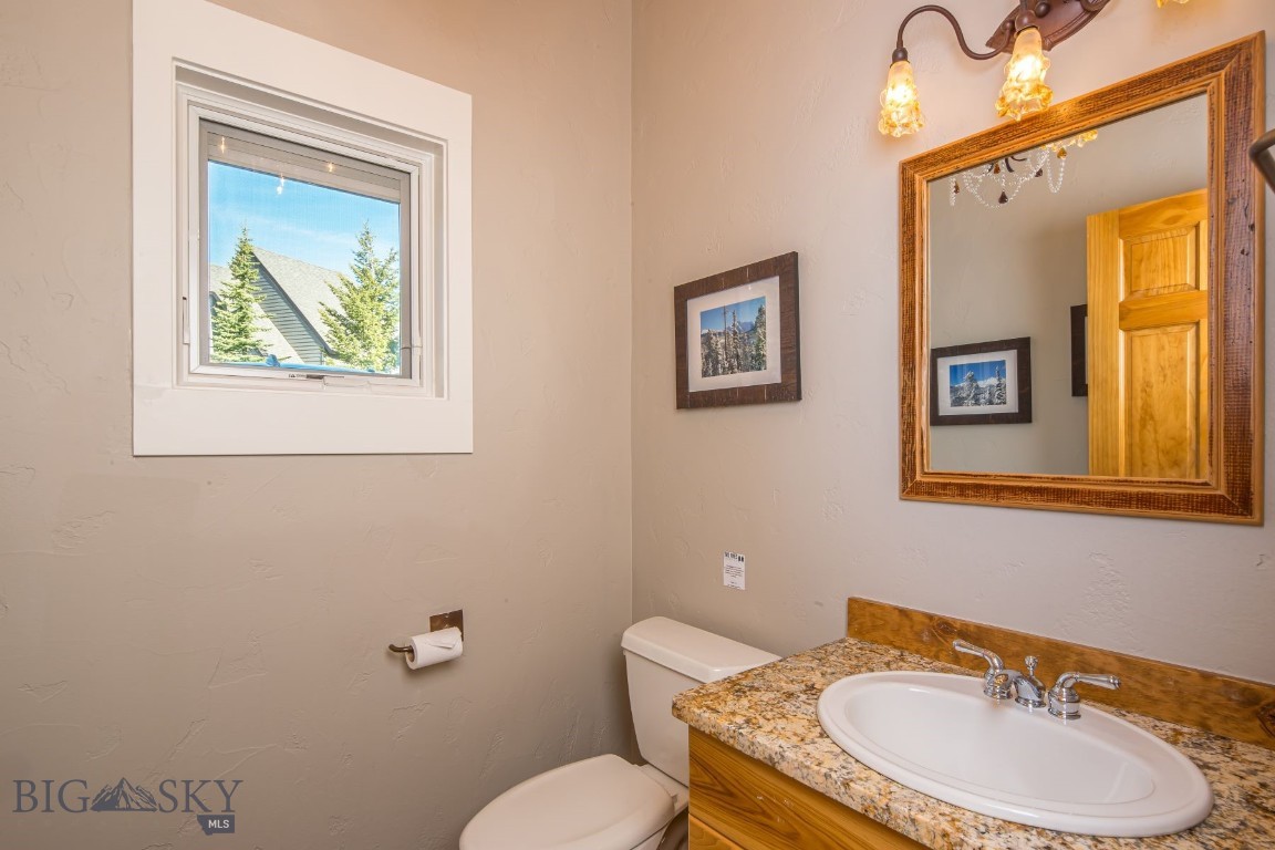 12 Lower Saddle Ridge Road R2