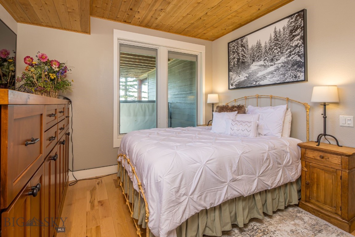 12 Lower Saddle Ridge Road R2