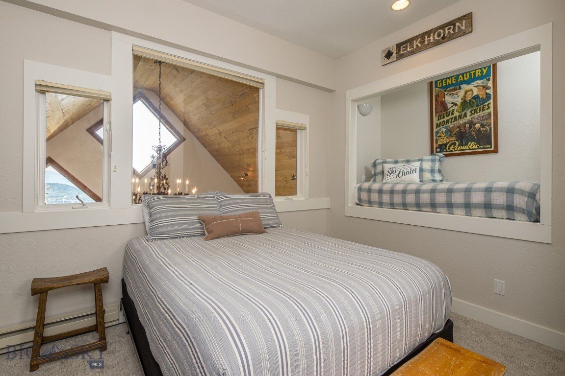 12 Lower Saddle Ridge Road R2