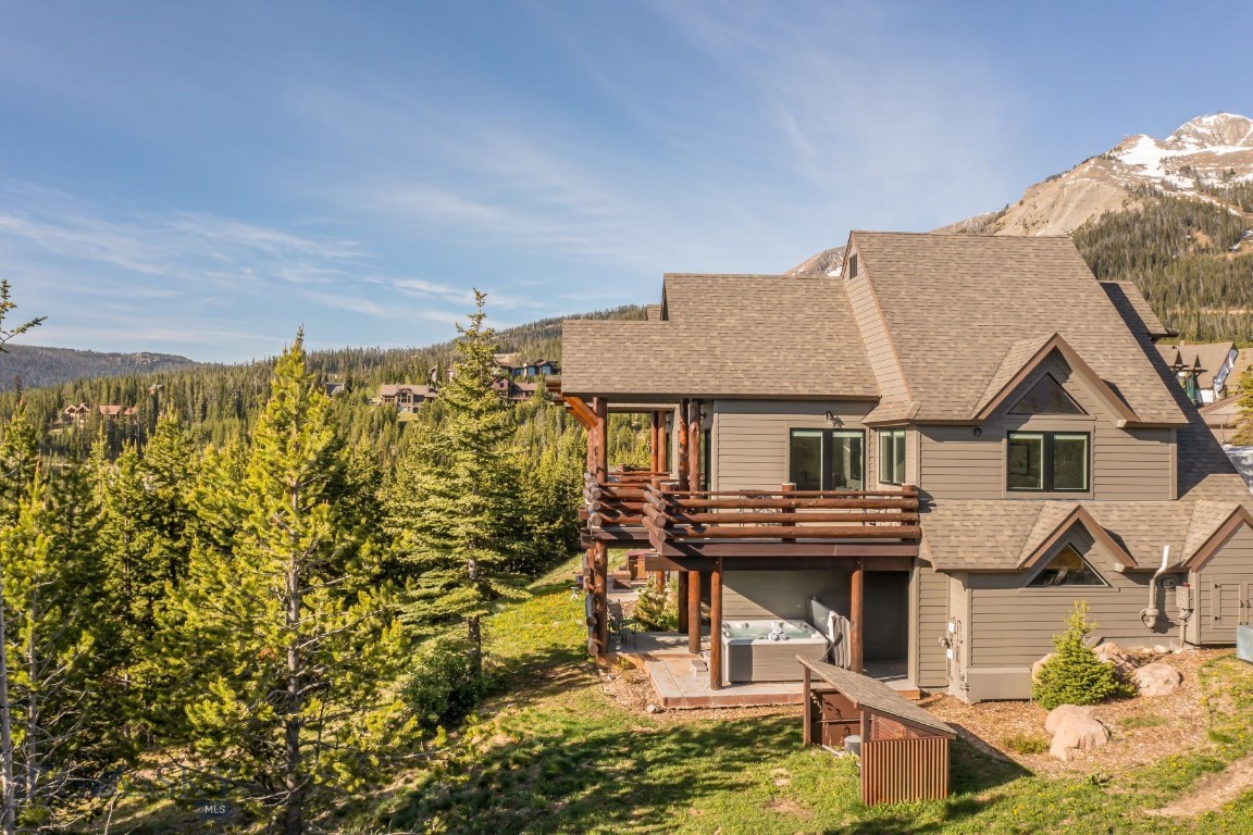 12 Lower Saddle Ridge Road R2