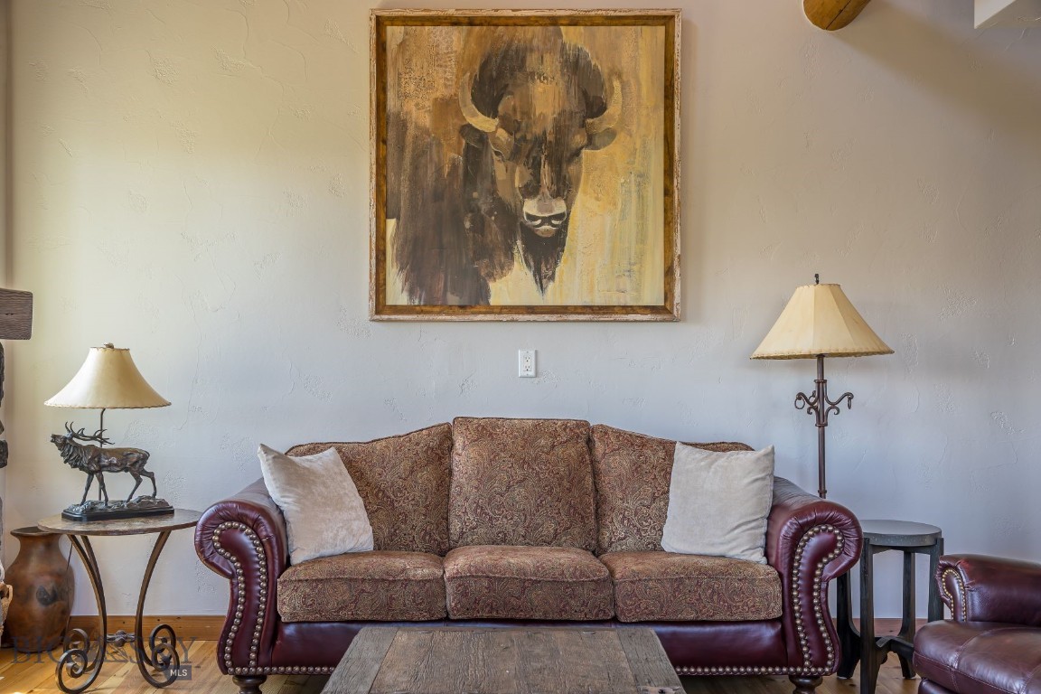 12 Lower Saddle Ridge Road R2