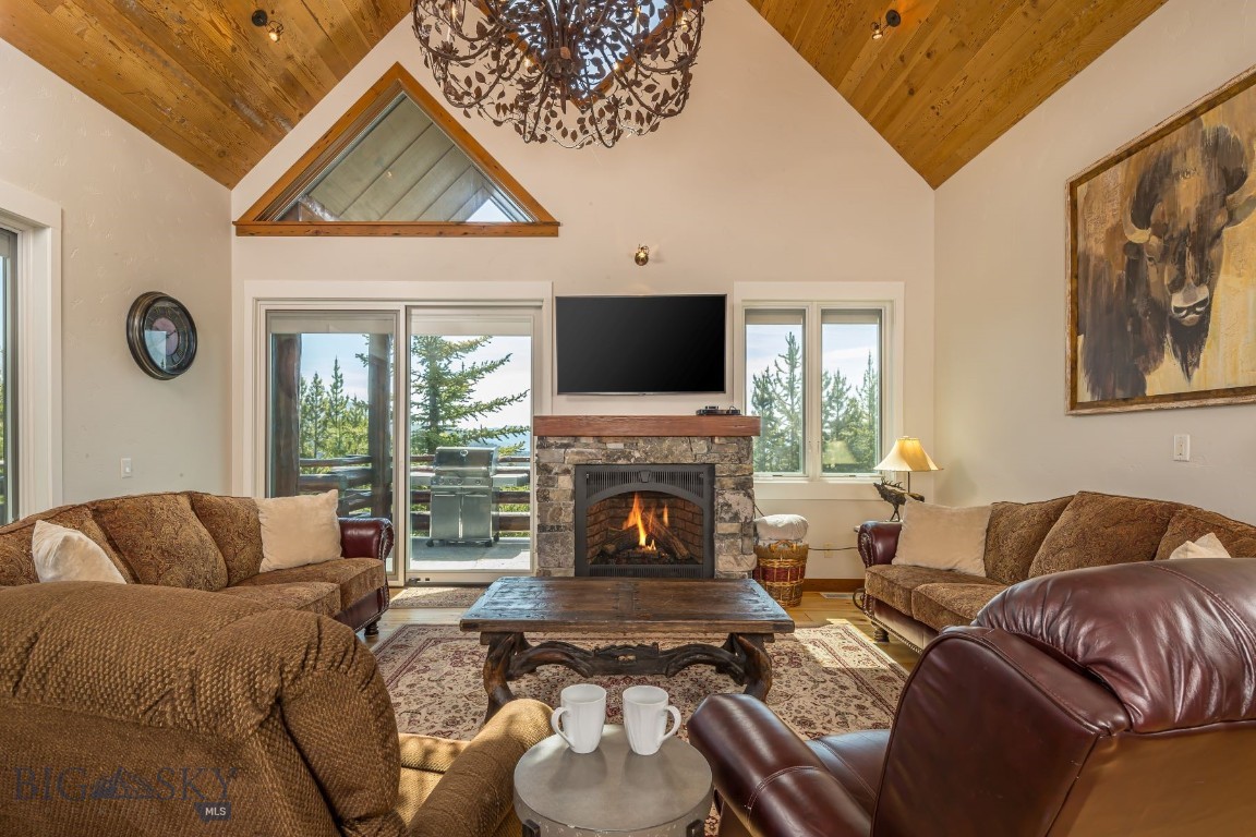 12 Lower Saddle Ridge Road R2