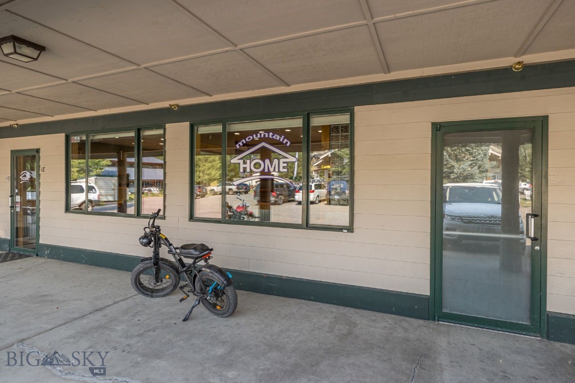 115 Aspen Leaf Drive 1E