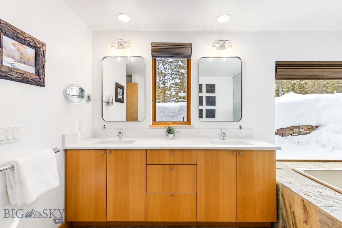 214 W Pine Cone Terrace