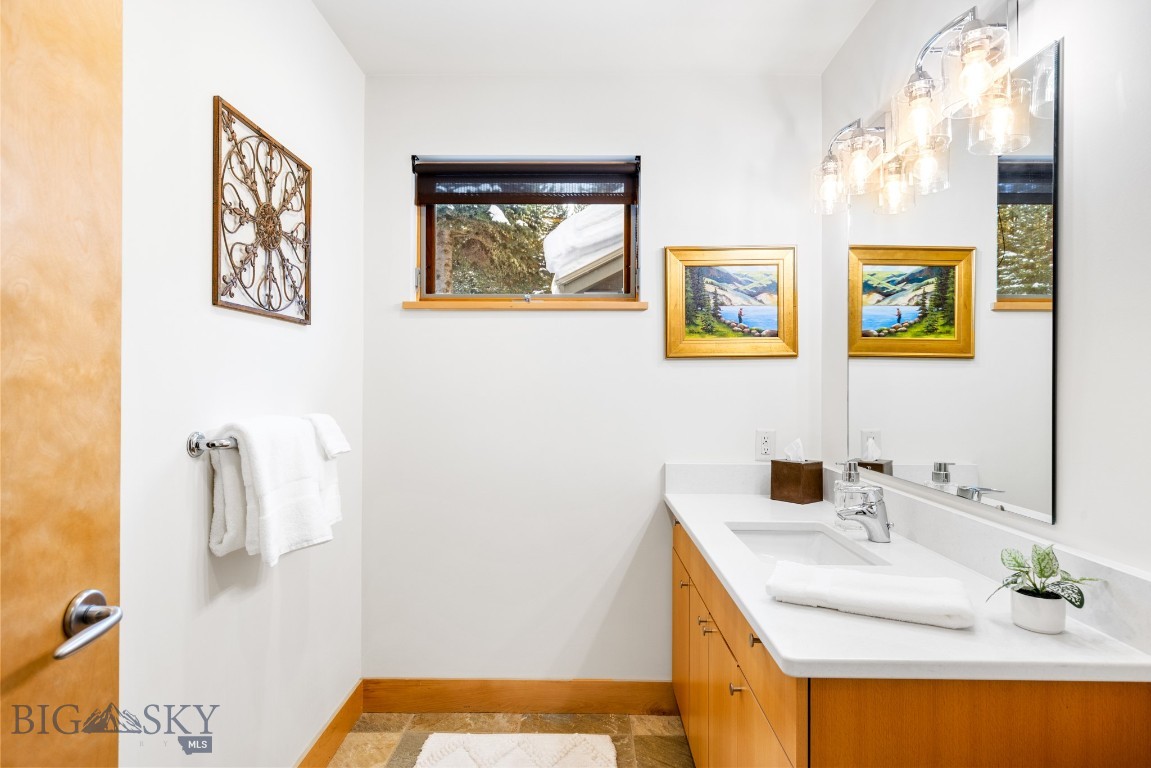 214 W Pine Cone Terrace