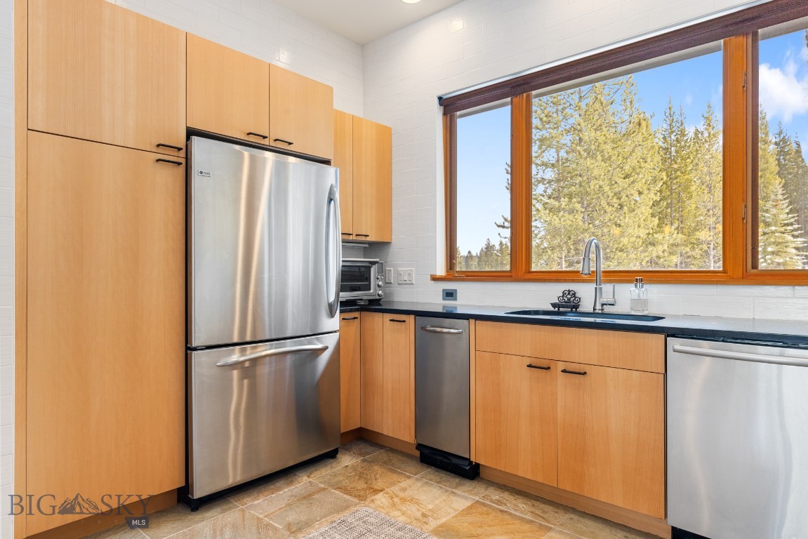 214 W Pine Cone Terrace