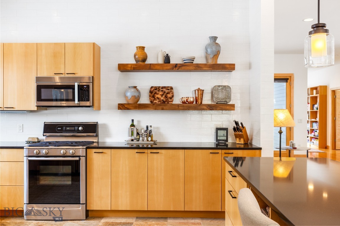 214 W Pine Cone Terrace