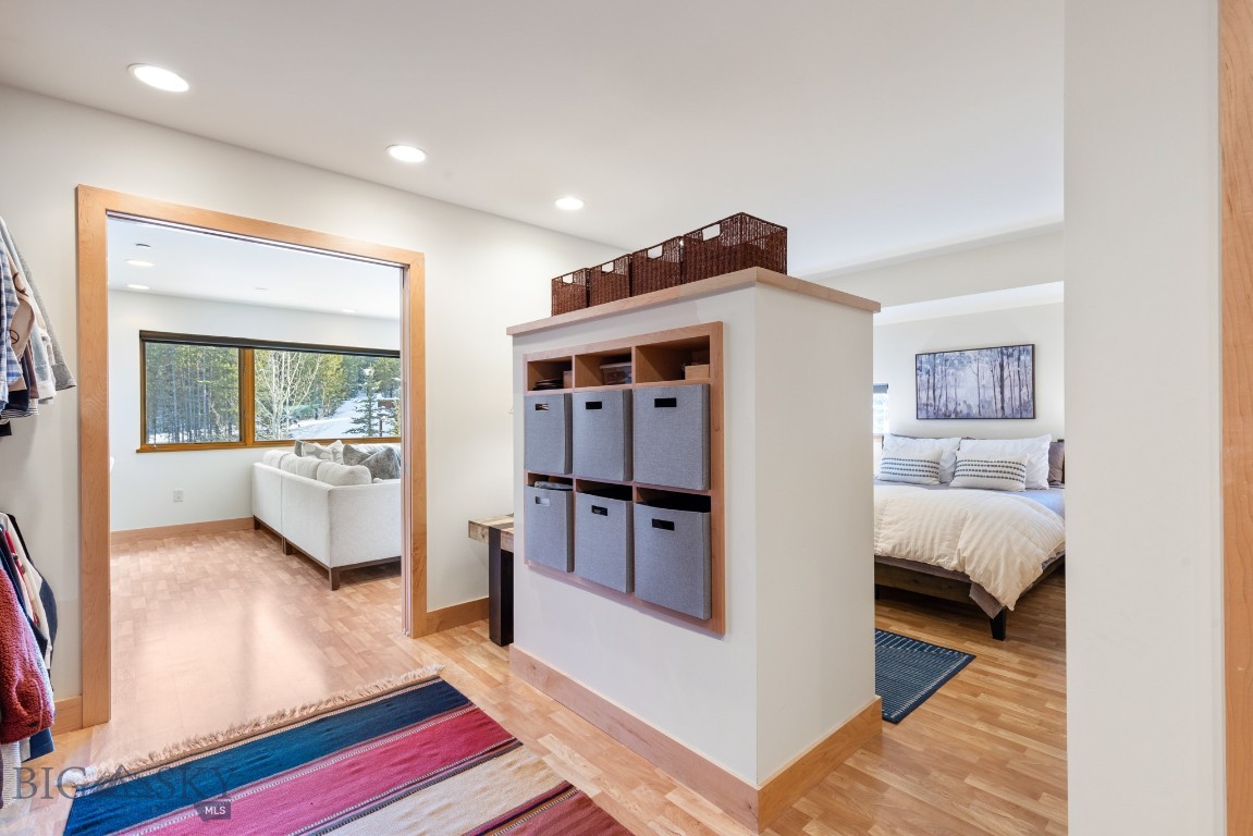 214 W Pine Cone Terrace