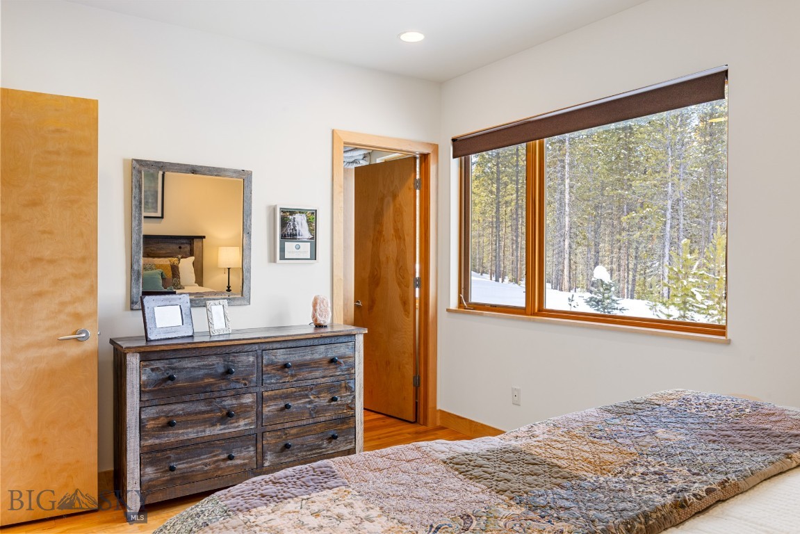 214 W Pine Cone Terrace