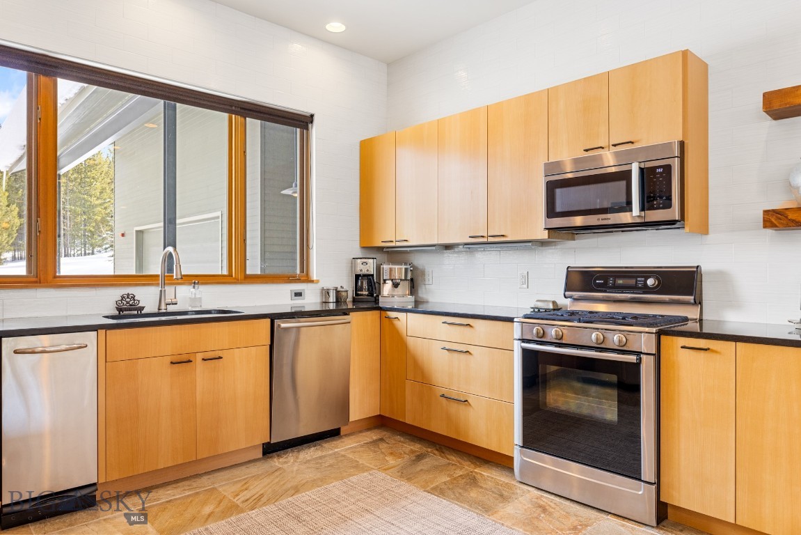 214 W Pine Cone Terrace