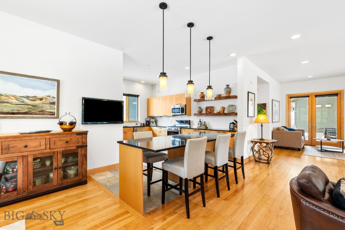 214 W Pine Cone Terrace